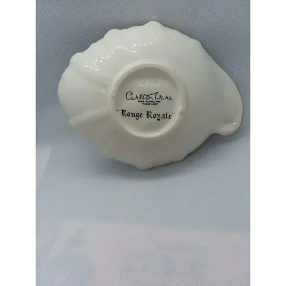 Carlton ware gold leaf maroon 5in dish Ware Hand Painted ceramic, signed - Picture 4 of 4